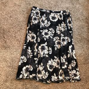 Women long skirt, could double as a strapless dress